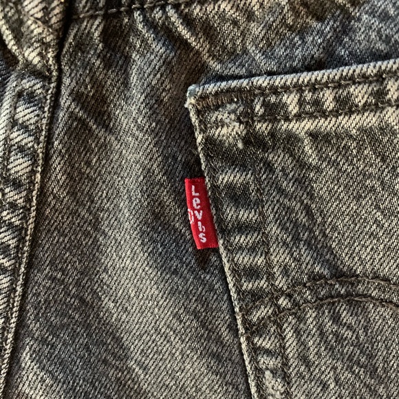 levi 501 grey denim shorts - Picture 7 of 8
